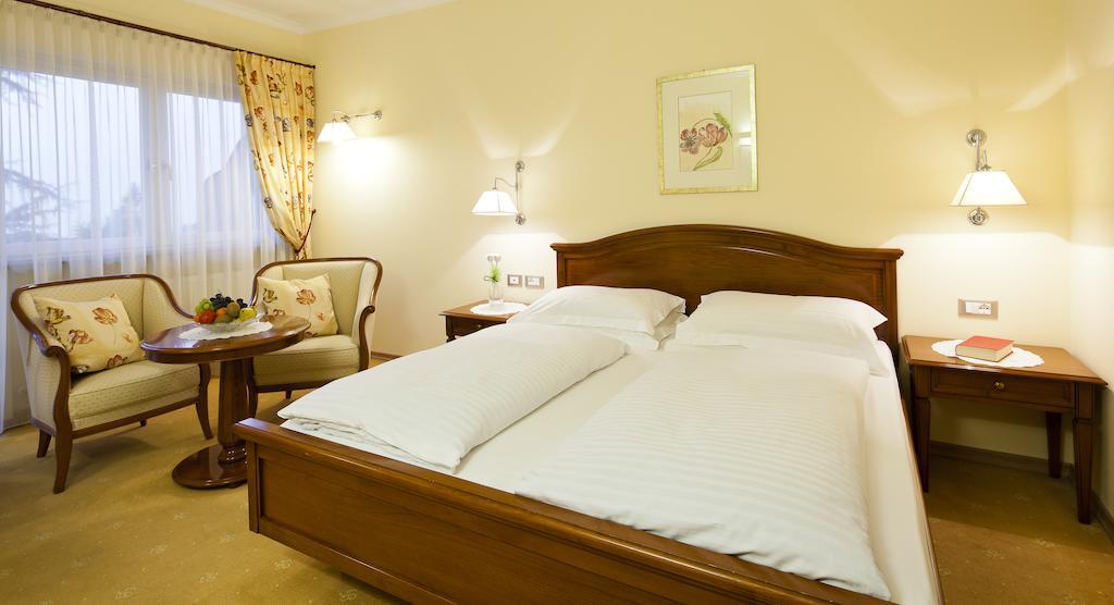 Hotel Aster Мерано Екстериор снимка