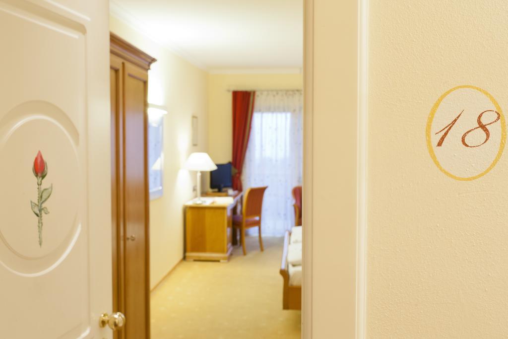 Hotel Aster Мерано Екстериор снимка